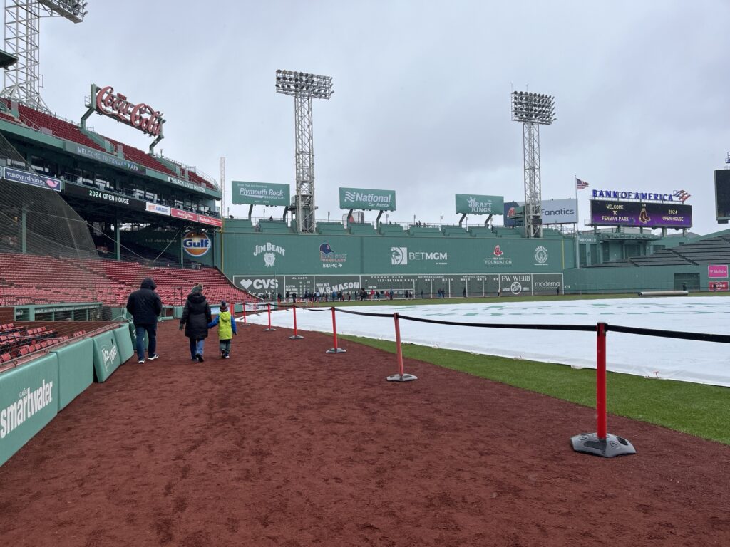 Fenway Park のオープンハウス in 2024に行ってみた！ ‣ Fly to Boston